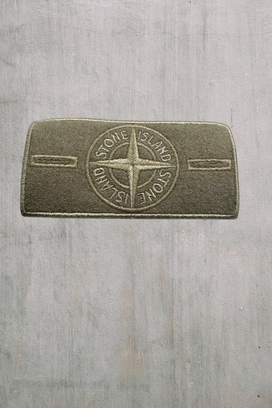 Ghost Badge Beige