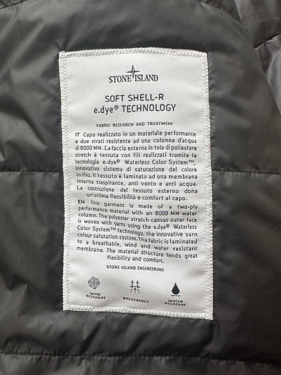 Stone Island Soft Shell-R e.dye Technology